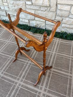 Vintage wood quilt/blanket holder