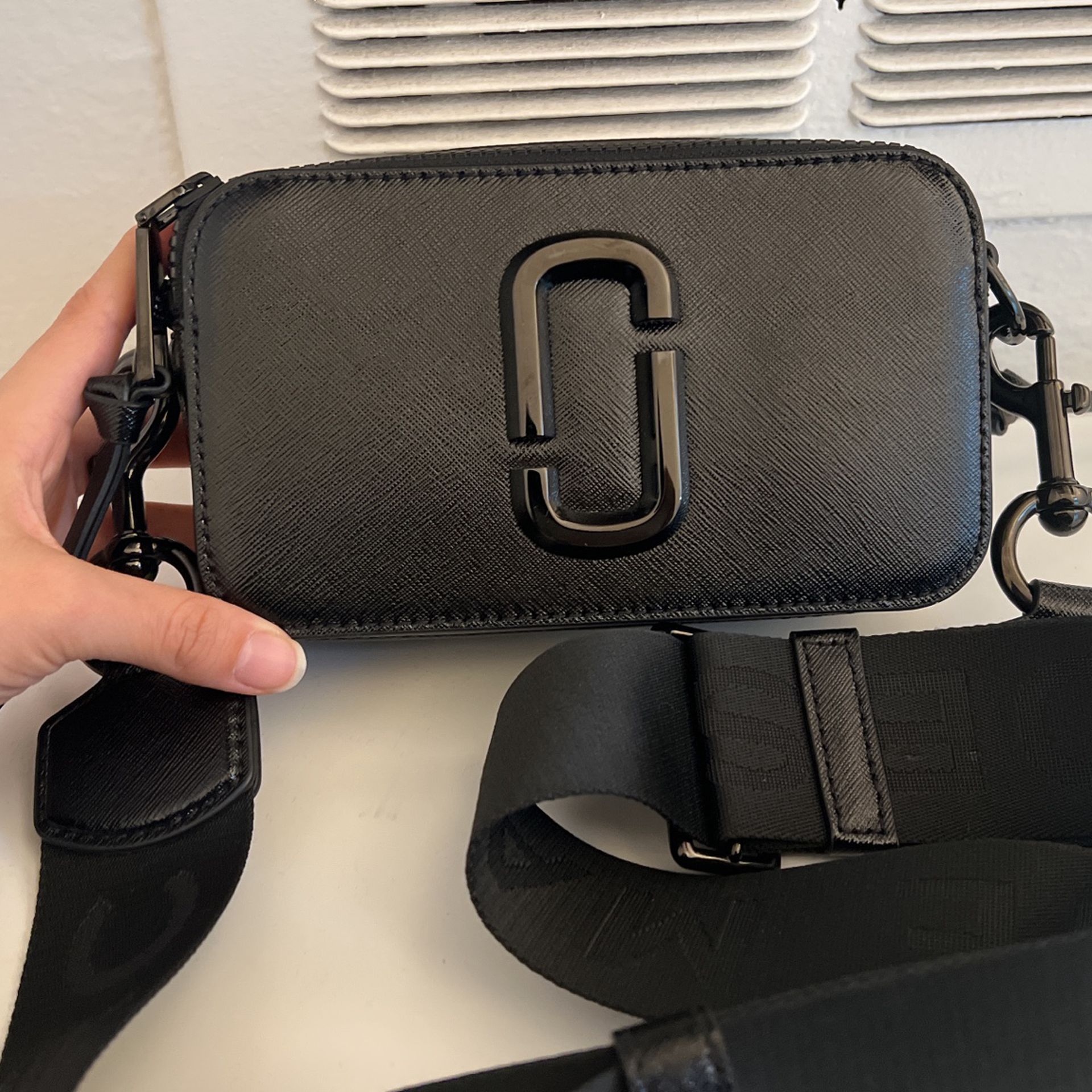 Mac Jacob Snapshot Bag for Sale in Hawthorne, CA - OfferUp