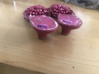 Super Cute / Never Worn Pink  Summer Sandals  Size 81/2 Need Some TLC