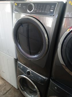 Electrolux gray stackable front load washer and dryer set - Free delivery