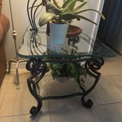 Corner Glass/Iron Table 