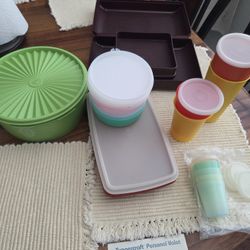 Tupperware Set Of Cups And Containers 