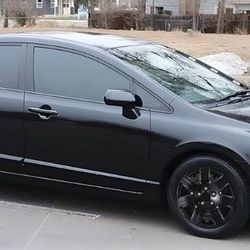 Black 2006 Honda Civic 220,000 Mi