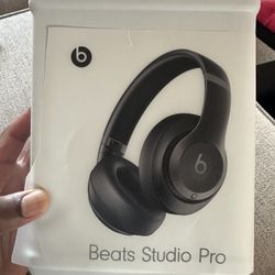 Beats Studio Pro