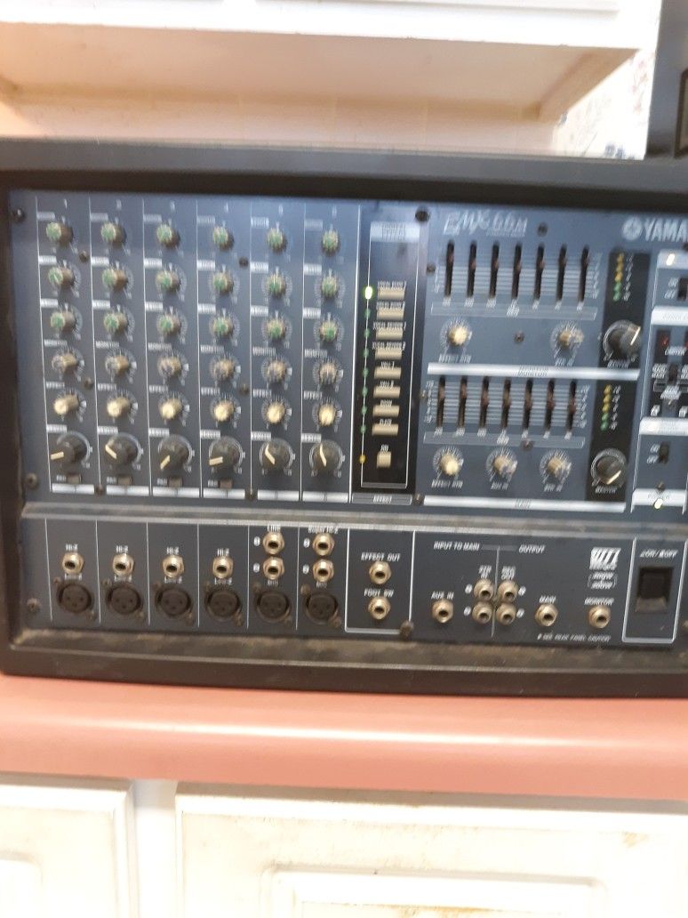 YAMAHA PHANTOM EMX66m POWER MIXER
