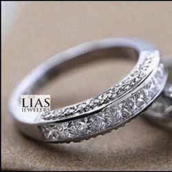 New 18k White Gold Wedding Ring 