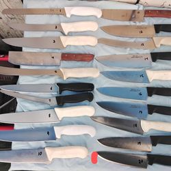 I Have 150 Knives Off different Sizes in good condition ( if you take the whole lot for $5 =750 ) or individualy large ones $14 small ones $7