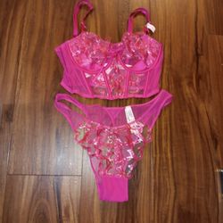 2 Piece Heart Se$$$y Thong & Bra Sz S $115 OBO 
