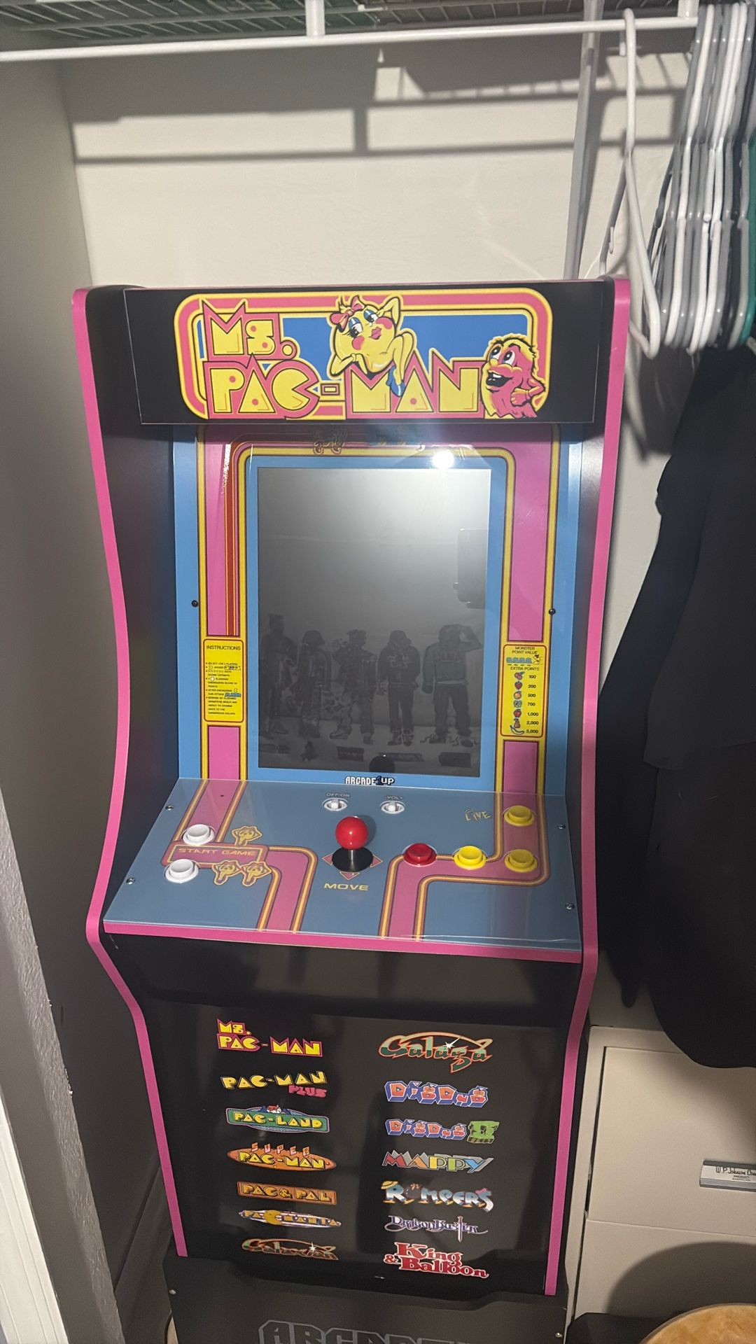 Ms Pac-Man Arcade Machine 
