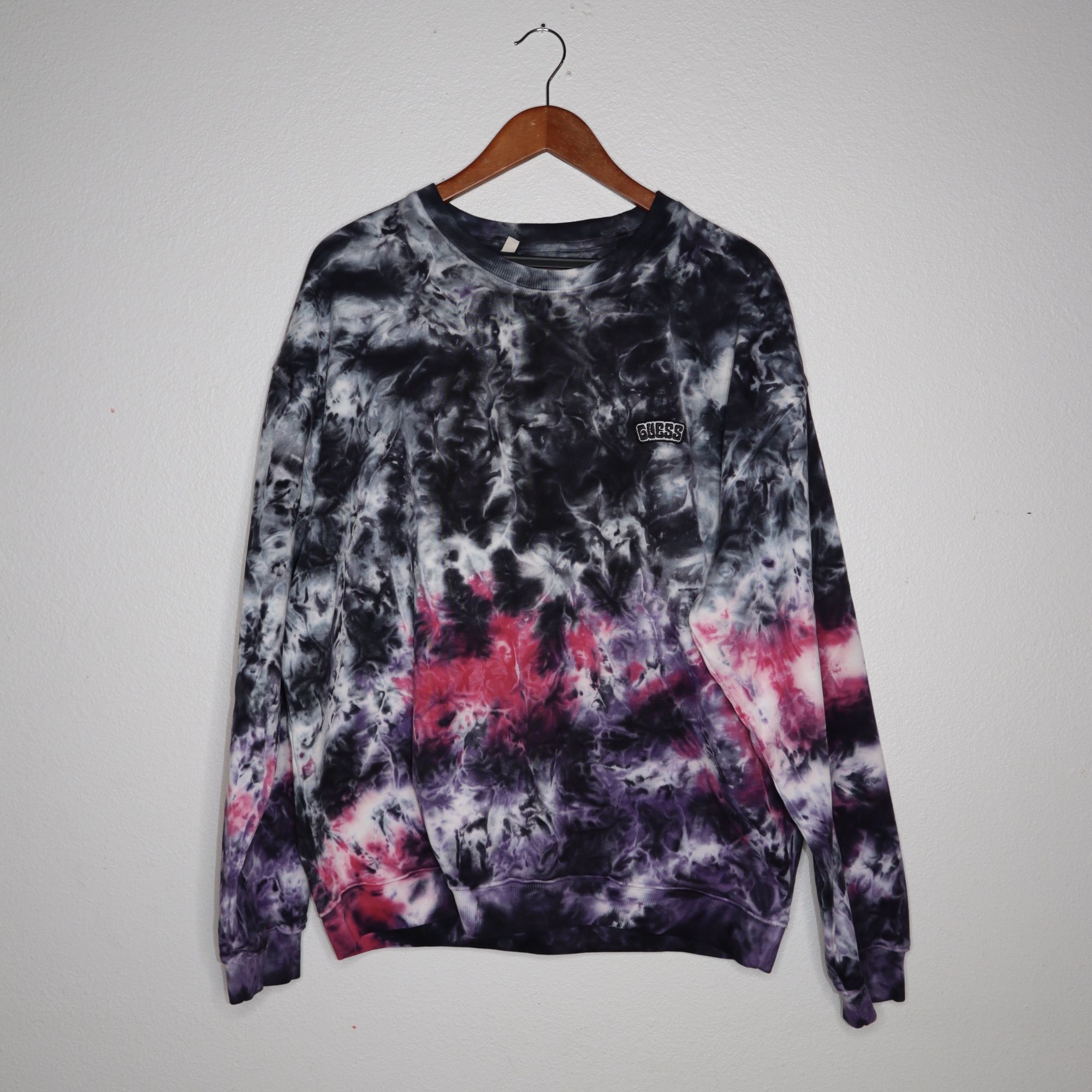 GUESS Pullover Sweatshirt Tie Dye