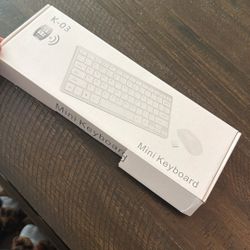 Mini Wireless Keyboard And Mouse 