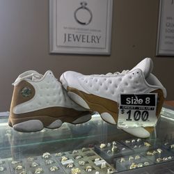 ❤️amazing deals on sneakers come visit or shoot us a text we negotiate 😁👍