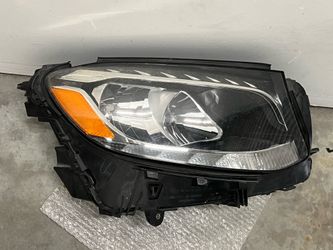 2016-2019 W253 GLC350  MERCEDES BENZ HALOGEN HEADLIGHT RIGHT PASSENGER SIDE OEM NICE SHAPE