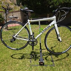 WOMEN’S TREK LEXA S ROAD BIKE