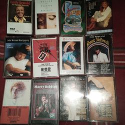 Various Collectible Country Artists (30 Cassettes)