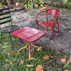 2 Metal Chairs And Table Light