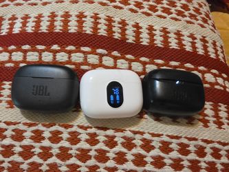 JBL Ear buds