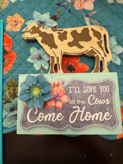 Pioneer woman Farmhouse Cow Decor Sign