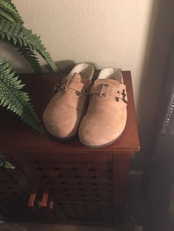 American Eagle Shoes similar to birkenstock shoes Mules Size 9, tan