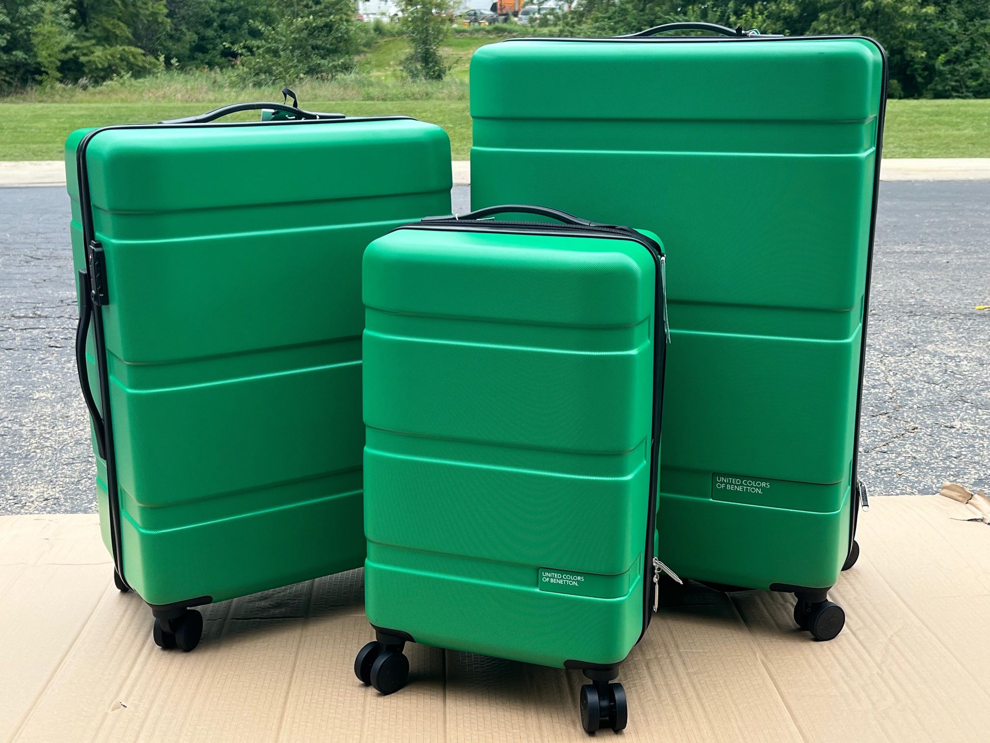 United Colors of Benetton Now Hardside Luggage with Spinner Wheels, Green, 3 Piece Set 19/23/27 Inch