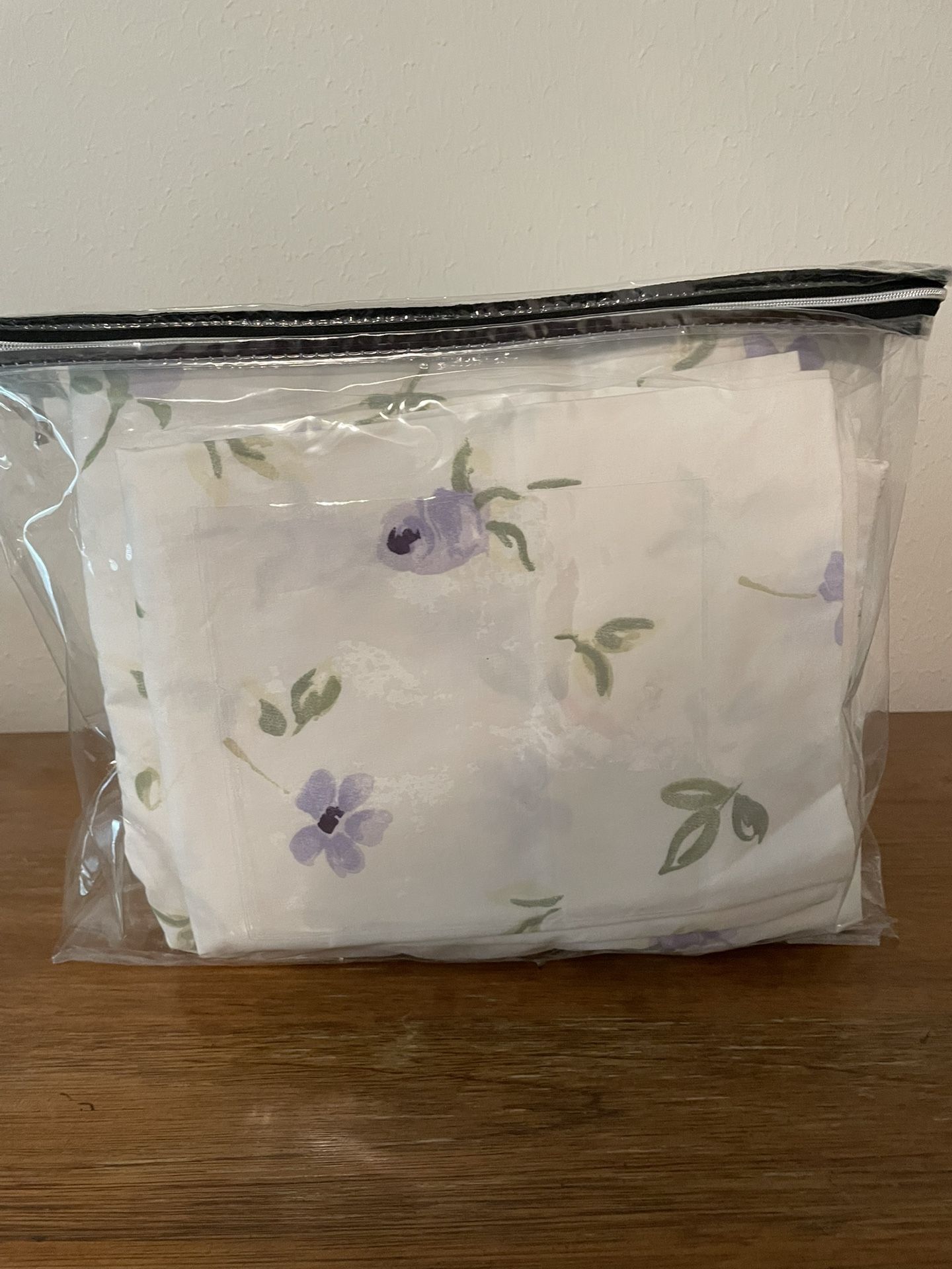 Brand New Full Bedding Set/ Fitted/ Sheet/ 2 Pillow Cases/ Not In Original Bag
