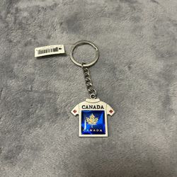 Silver Canada maple leaf key chain