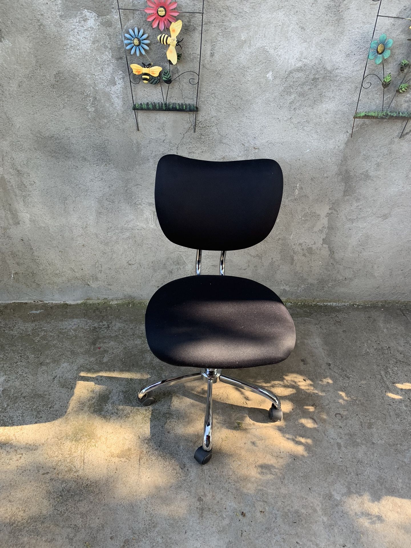 Black Office Roller Chair