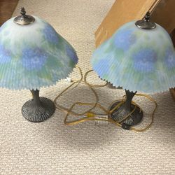 2 Lamps