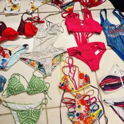 Women Size Small Swimsuits 