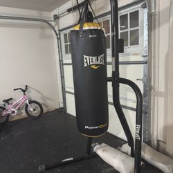 BOXING BAG WITH STAND 
