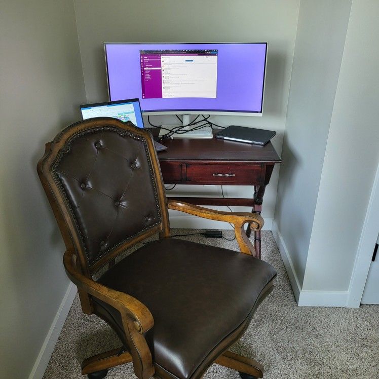 Cherry Wood Desk with Drawers