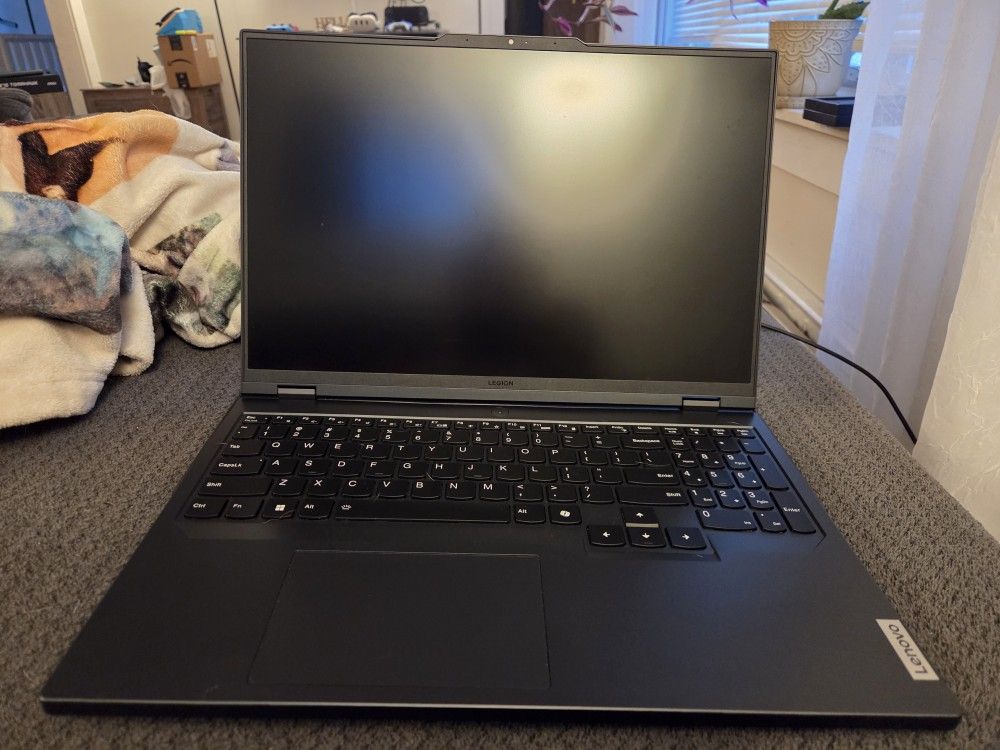 Lenovo Pro 5 16IRX9