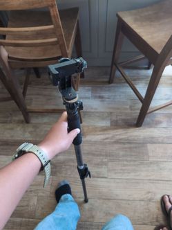 Canon monopod