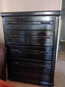 Dresser