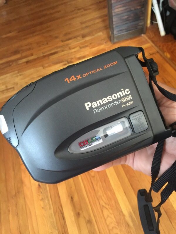 Panasonic palmcorder VHSC PV-207