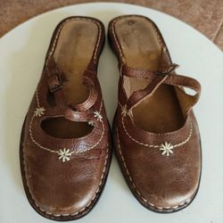 Women's Shoes Leather Brown Size 7.5 Good Condition 
