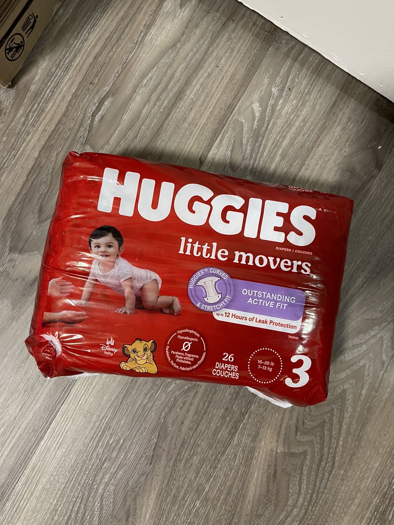 Huggies little movers diapers Size:3  (26 ct) 