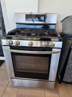 Gas LG range oven