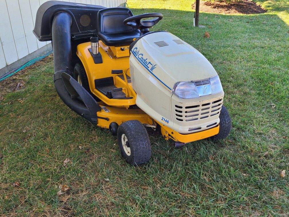 Cub cadet 2146 tractor for Sale in Elgin, IL OfferUp