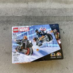 Lego  Black Widow & Captain America Motorcycles 76260