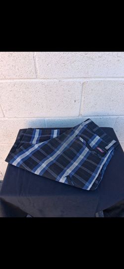 Dickies men shorts size 30 pickup 2-11 pm rainbow/charleston cash only read description