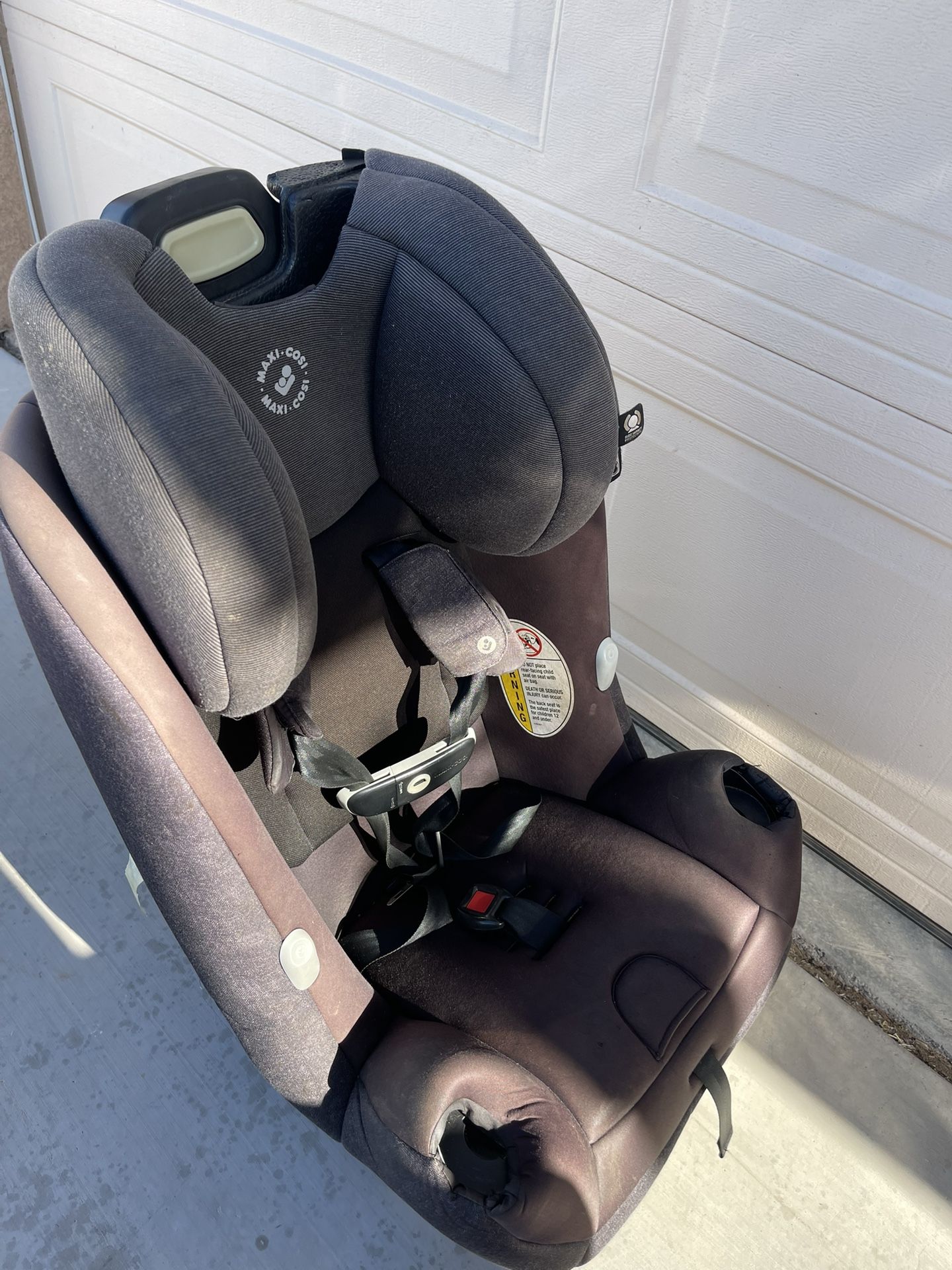 Maxi Cosi car seat