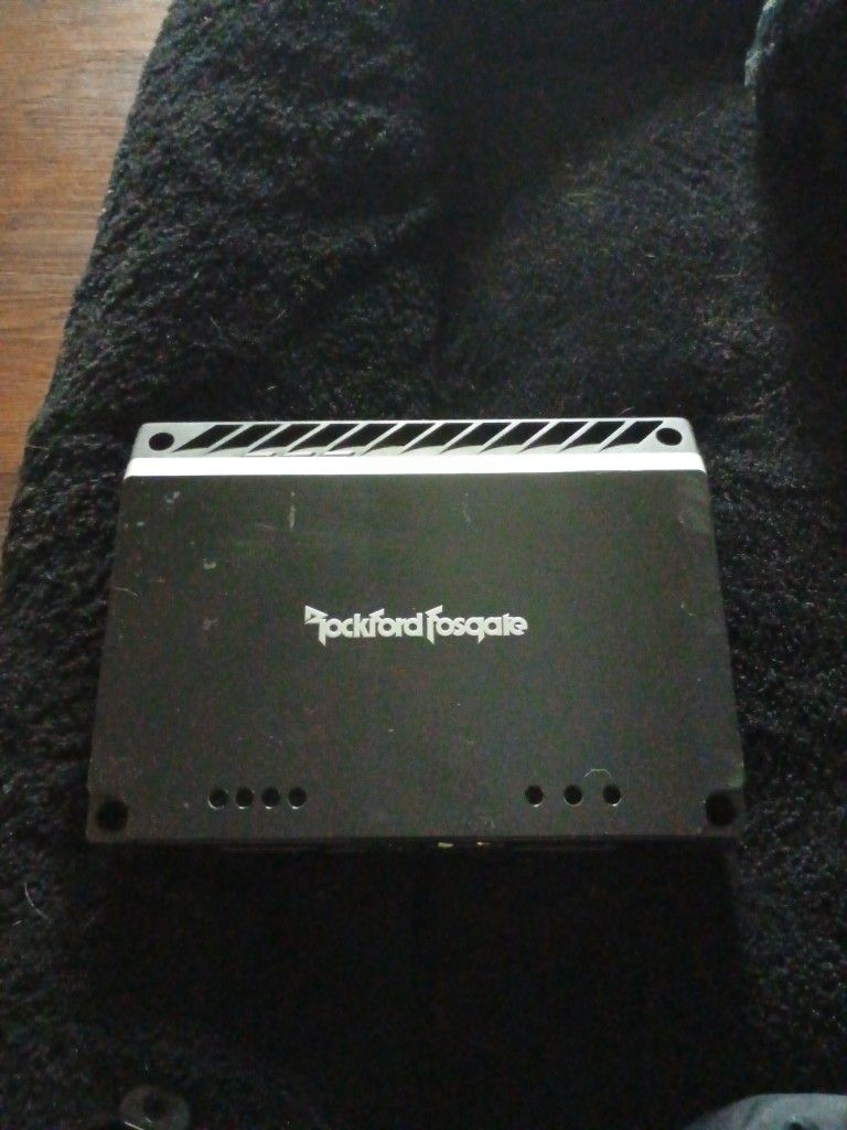 Rockford Fosgate Amp
