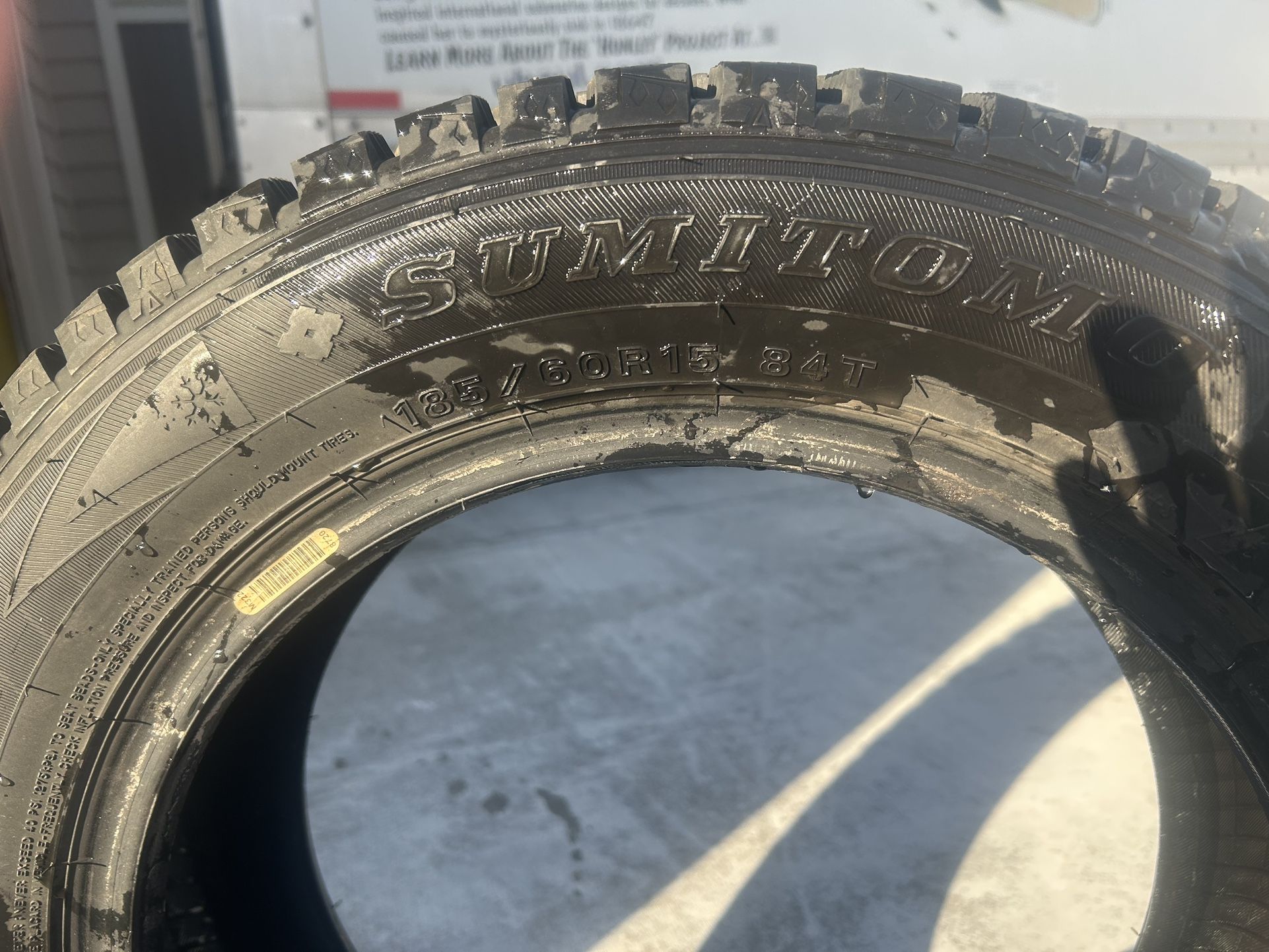 Studded Snow Tires 185/60R15 84T