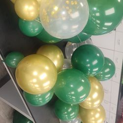 Free GREEN & GOLD Balloon Garland 