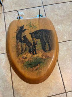 Hard wood toilet seat bear themed
