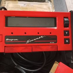Snap On MT2594 Scanner