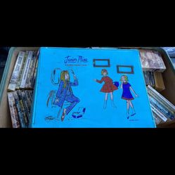 Vintage Barbies Suitcase. 