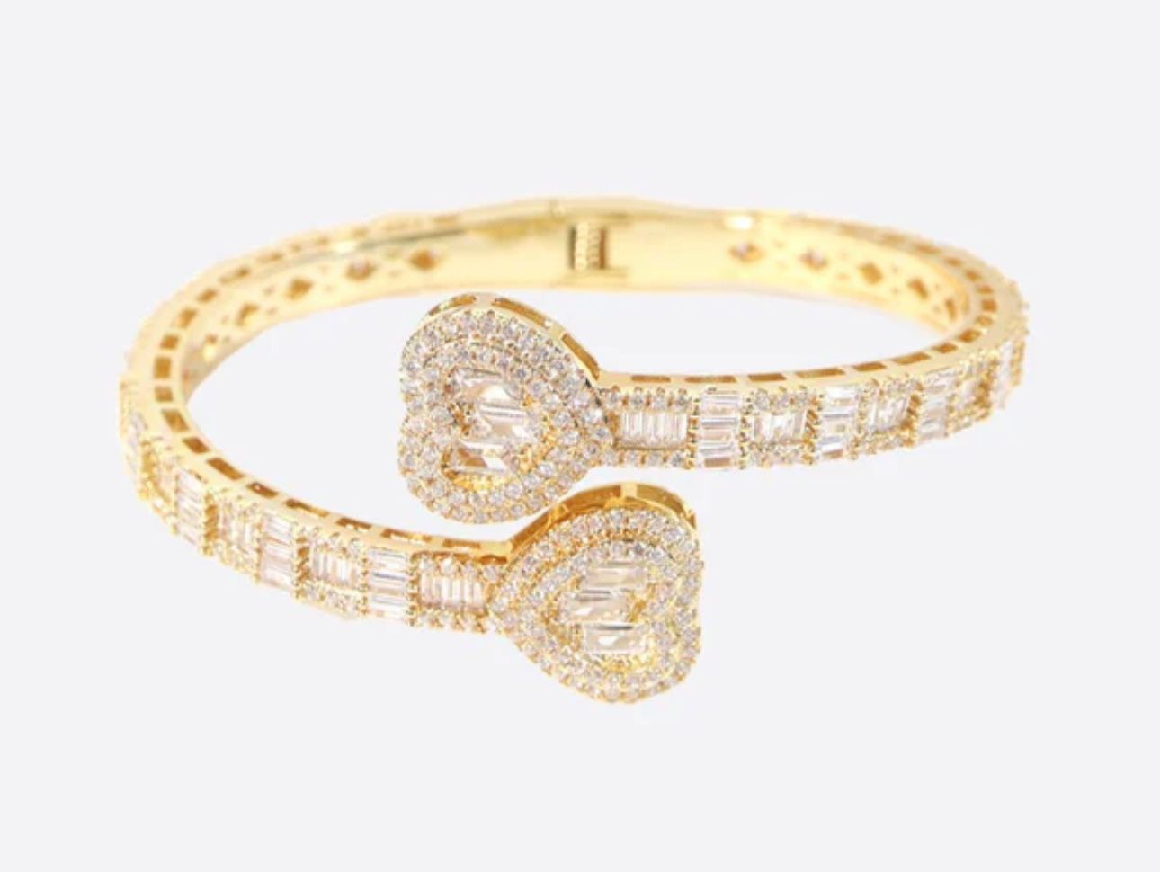 Heart Love Bangle Bracelet - Gold