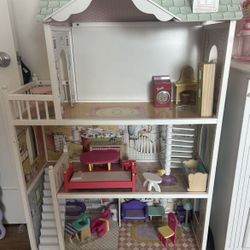 Barbie House $25